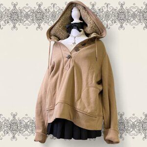 Light tan loose fitting American eagle hoodie with faux fur lining the hood